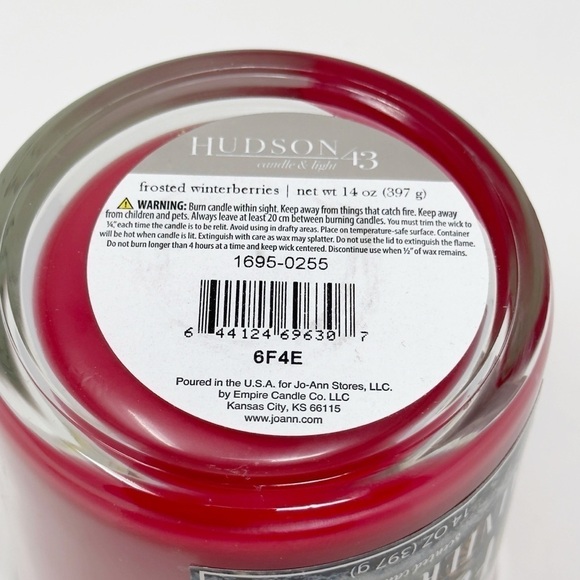 Hudson 43 Frosted Winter Berries 3 Wick Candle - Picture 2 of 2